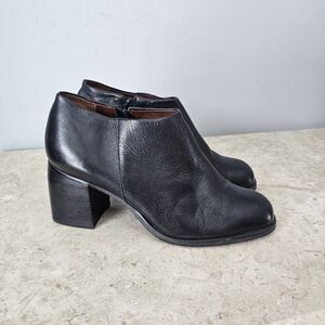 Etienne Aigner Low Ankle Boots Womens 8.5W Black Leather Square Toe Block Heel